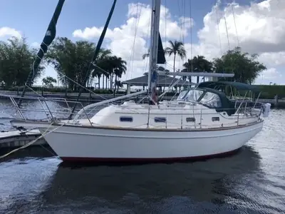Island Packet 320