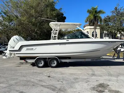 2014 Boston Whaler 270 Vantage