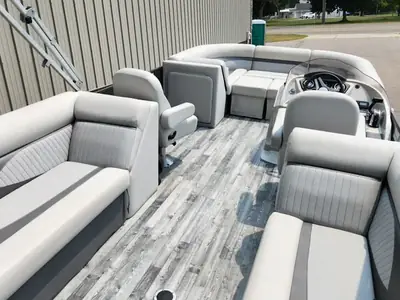 2018 Crest Pontoons 230 SLC