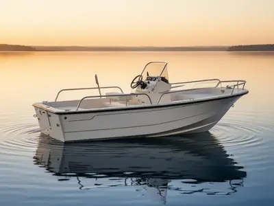2023 Boston Whaler 210 Montauk