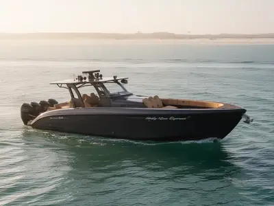 2022 Midnight Express 43 Solstice