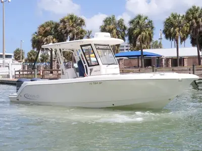 2020 Robalo R272