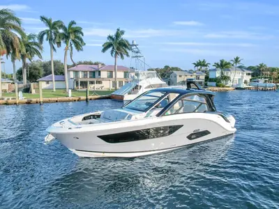 2023 Sea Ray 370 Sundancer