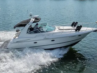 2005 Cruisers 370 Express