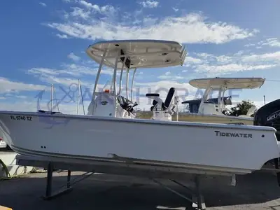 2025 Tidewater 2300 Carolina Bay