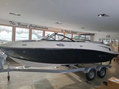 Bayliner VR6