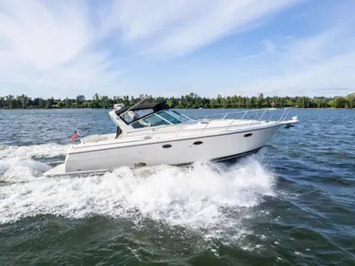 Tiara 3500 Express