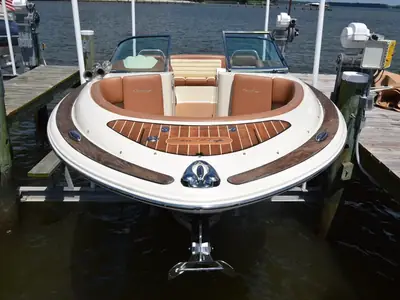 Chris-Craft 25 LAUNCH