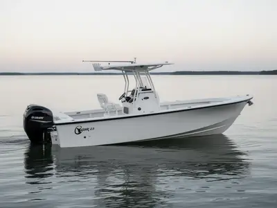 C-Hawk 23 CENTER CONSOLE