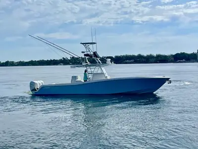 2019 Invincible 39 Open