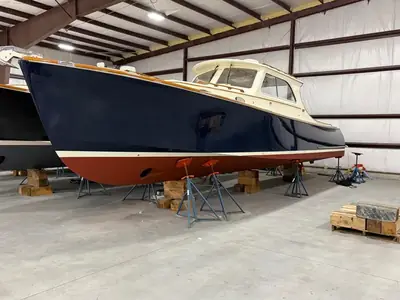 2003 hinckley 36 Picnic Boat