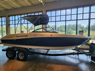 2024 Tahoe 210 S