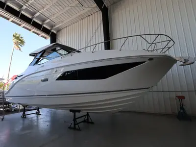 2026 Sea Ray Sundancer 320 Outboard