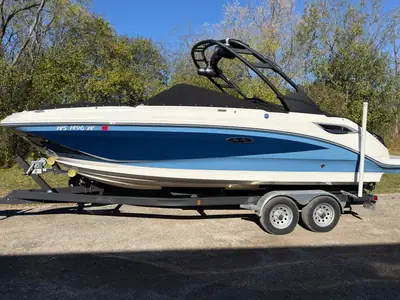 2022 Sea Ray SDX 250