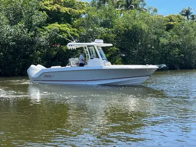 2019 Boston Whaler 250 Outrage