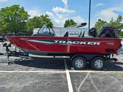 2026 Tracker Targa V-19 WT