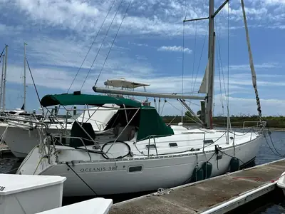 1998 Beneteau OCEANIS 381