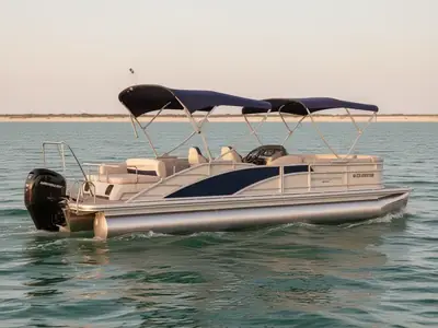 2023 Bennington Pontoons 25 RTSB