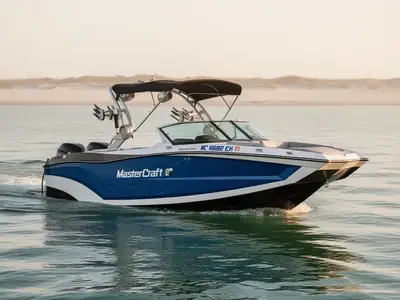 2018 MasterCraft XT22