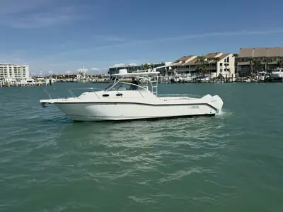 2007 Boston Whaler 305 Conquest