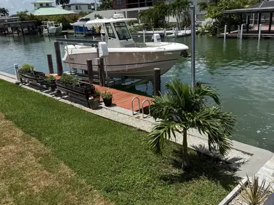 2018 Boston Whaler 280 Outrage