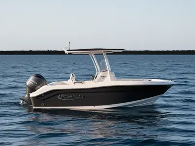 2025 Robalo R180