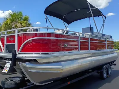2026 Sun Tracker SPORTFISH 24 XP3