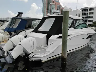 2023 Sea Ray Sundancer 320 Outboard