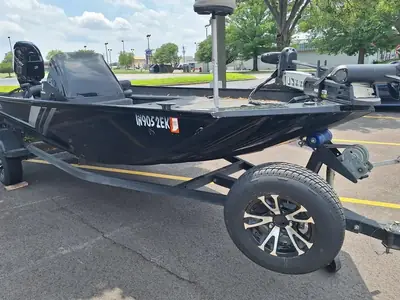 Lowe Skorpion 17