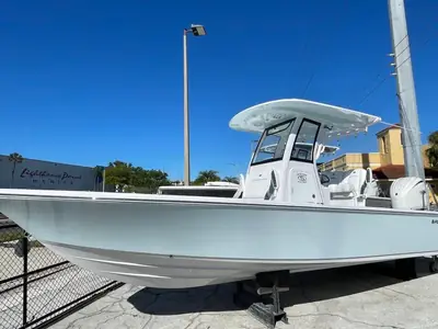 Sportsman Masters 247 Bay Boat