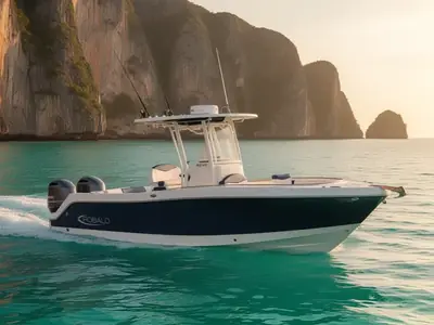 2019 Robalo R242 Center Console