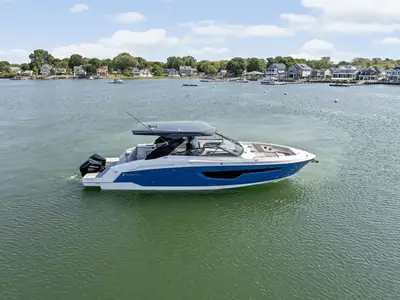 Cruisers 34 GLS Outboard