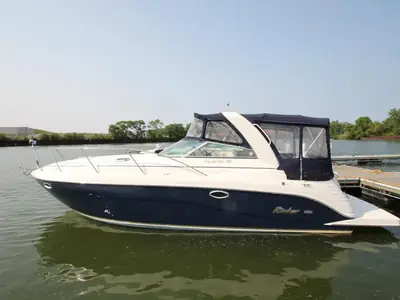 Rinker FIESTA VEE 312
