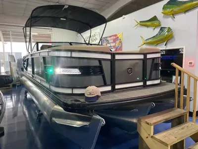 Godfrey Pontoon PATIO SPORT