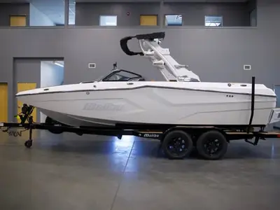 Malibu 23 MXZ