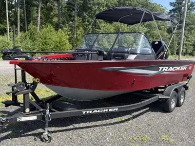 2026 Tracker Targa V-19 WT