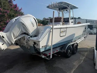 Sea Hunt ULTRA 275 SE