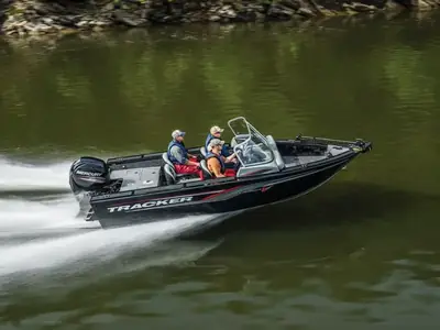 2017 Tracker Targa V-18 WT