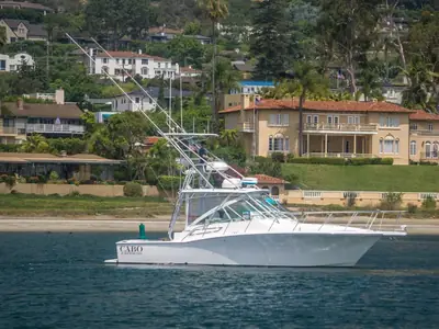 Cabo 32 Express