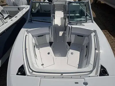 Blackfin 272 DC