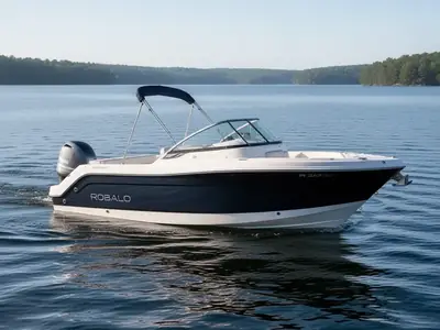 2013 Robalo 227 DUAL CONSOLE