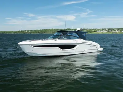 2020 Cruisers 38 GLS OB