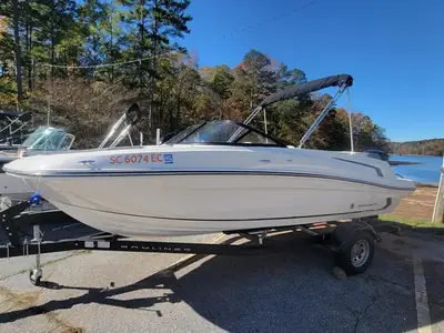 2023 Bayliner VR5