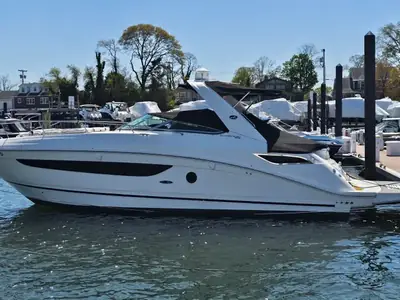 2013 Sea Ray 350 Sundancer