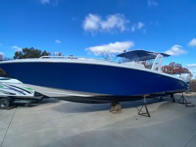 2017 Midnight Express 39S Cuddy