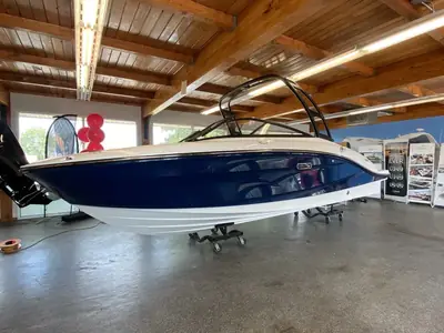 2024 Sea Ray SPX 210