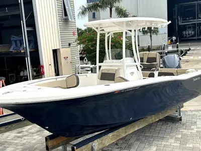 Tidewater 220 LXF