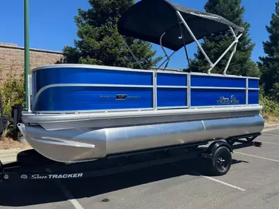 2026 Sun Tracker PARTY BARGE 18 DLX