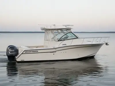 2019 Grady-White Express 330