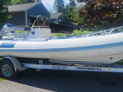 Novurania of America 550 DL